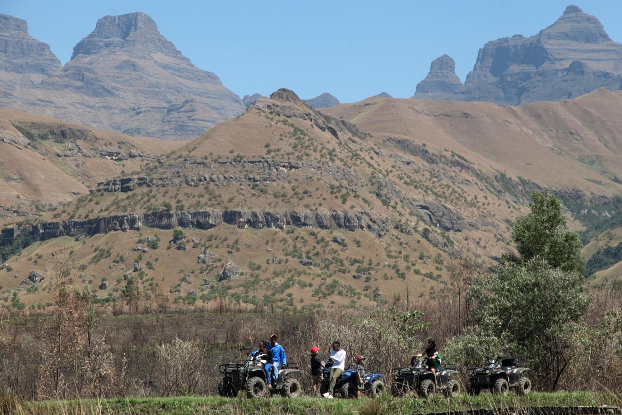 Cathedral Peak Hotel Winterton Luaran gambar