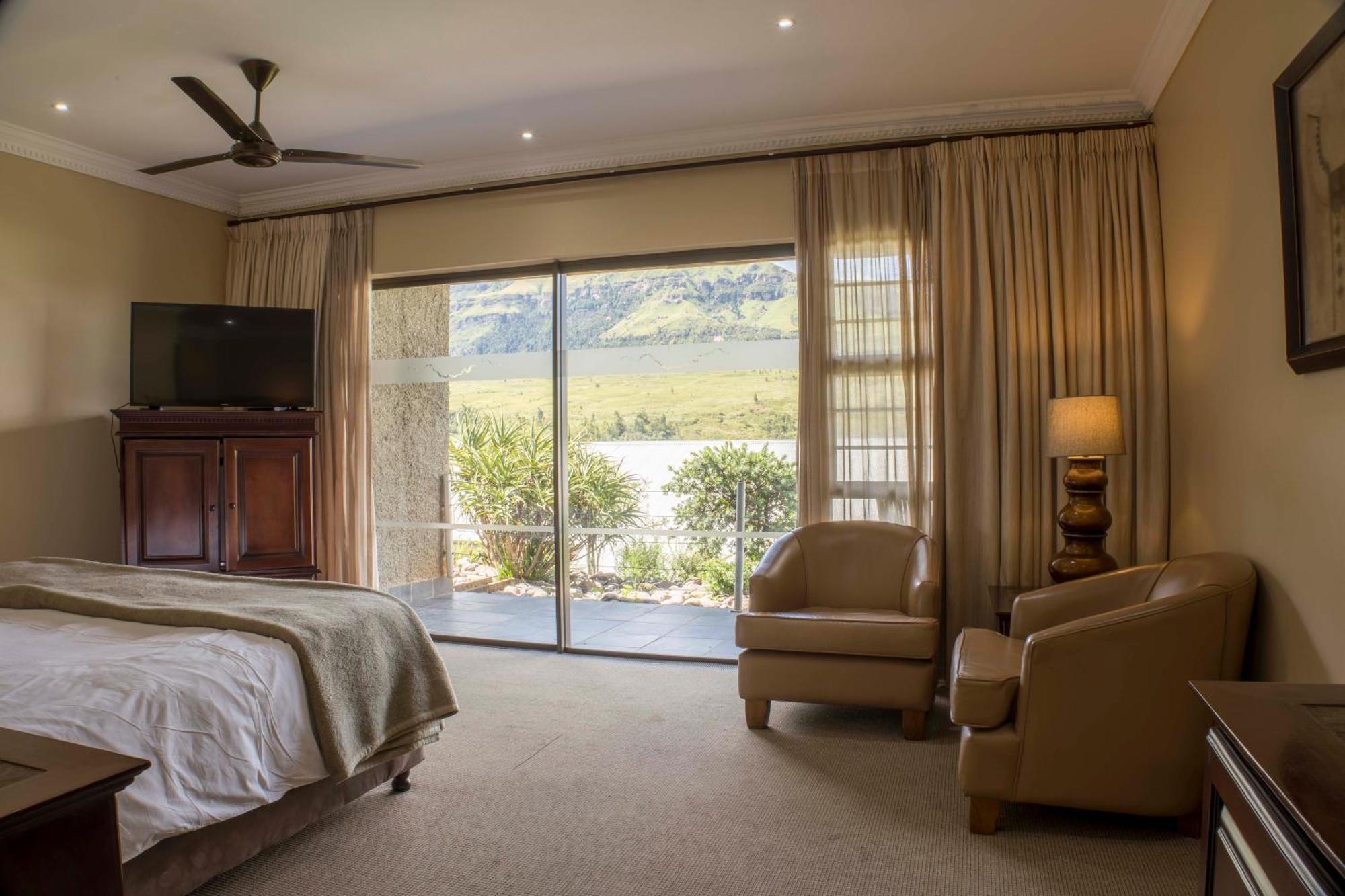 Cathedral Peak Hotel Winterton Luaran gambar